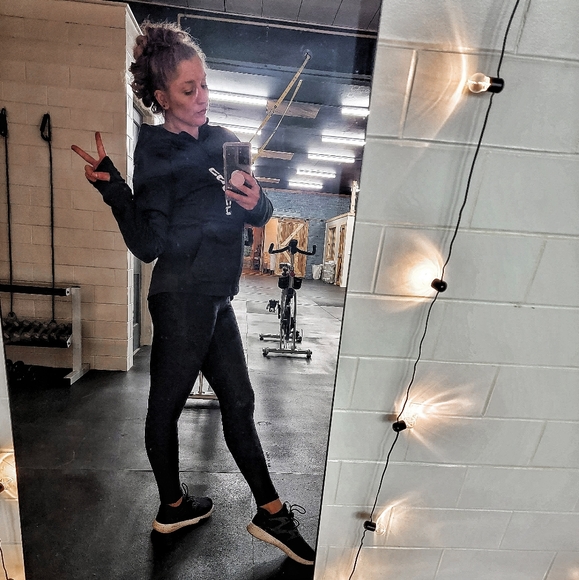 Meet your Posher, Stephanie - Picture 10 of 16